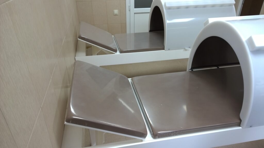 Кушетка для отпуска парафино-нафталановых процедур