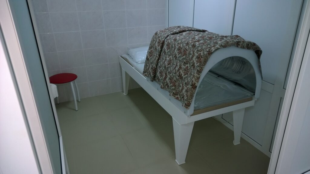 Кушетка для отпуска парафино-нафталановых процедур