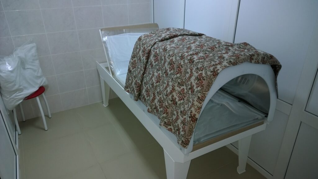 Кушетка для отпуска парафино-нафталановых процедур