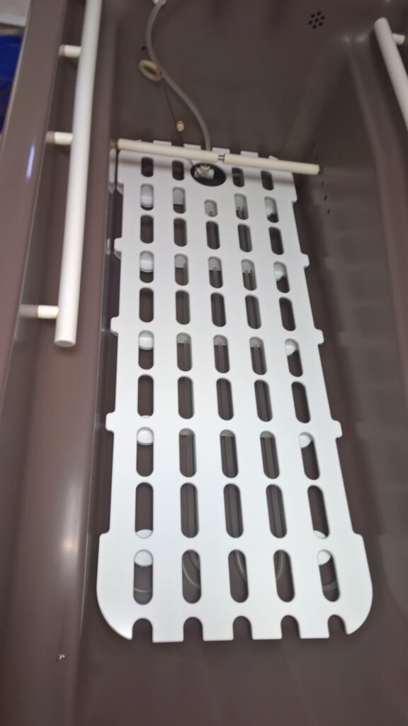 Решетка-лежак для пенно-солодковых и жемчужных процедур для ванны Унбешайден-Авангард