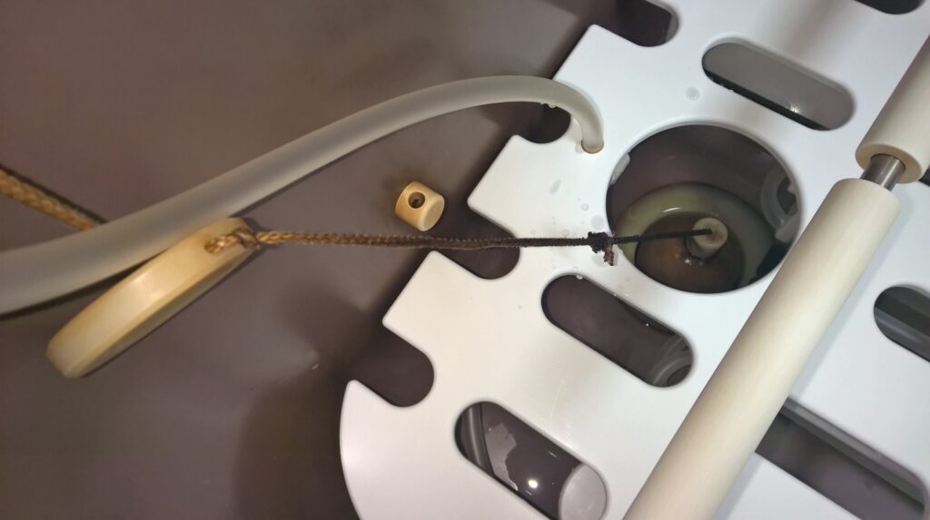 Решетка-лежак для пенно-солодковых и жемчужных процедур для ванны Унбешайден-Авангард